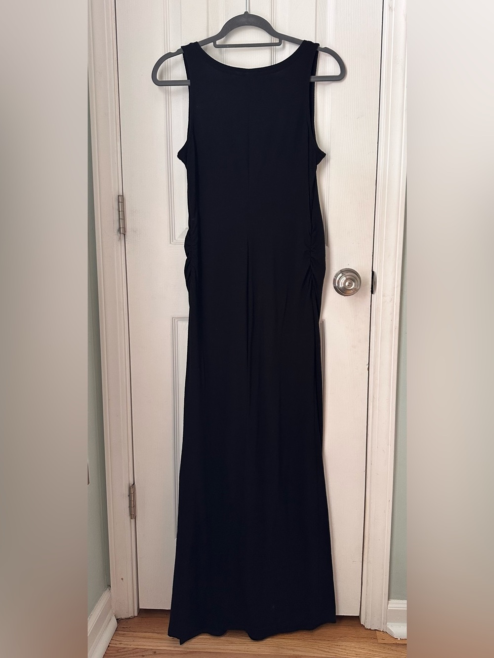 Sleek Black Sleeveless Maternity Maxi Dress